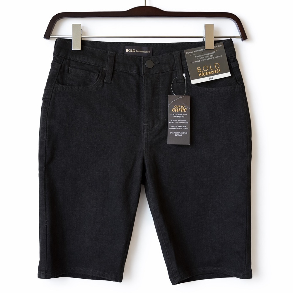 BOLD Elements Black Curvy Bermuda Shorts NWT Size 4 NWT - Picture 2 of 6